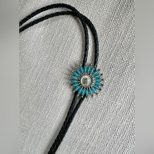 Vintage Turquoise Petit Cluster Bolo Tie Western Needle Point Tribal Indian Art